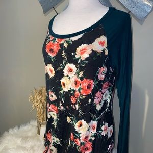 ACTING PRO 💓 FLORAL TOP